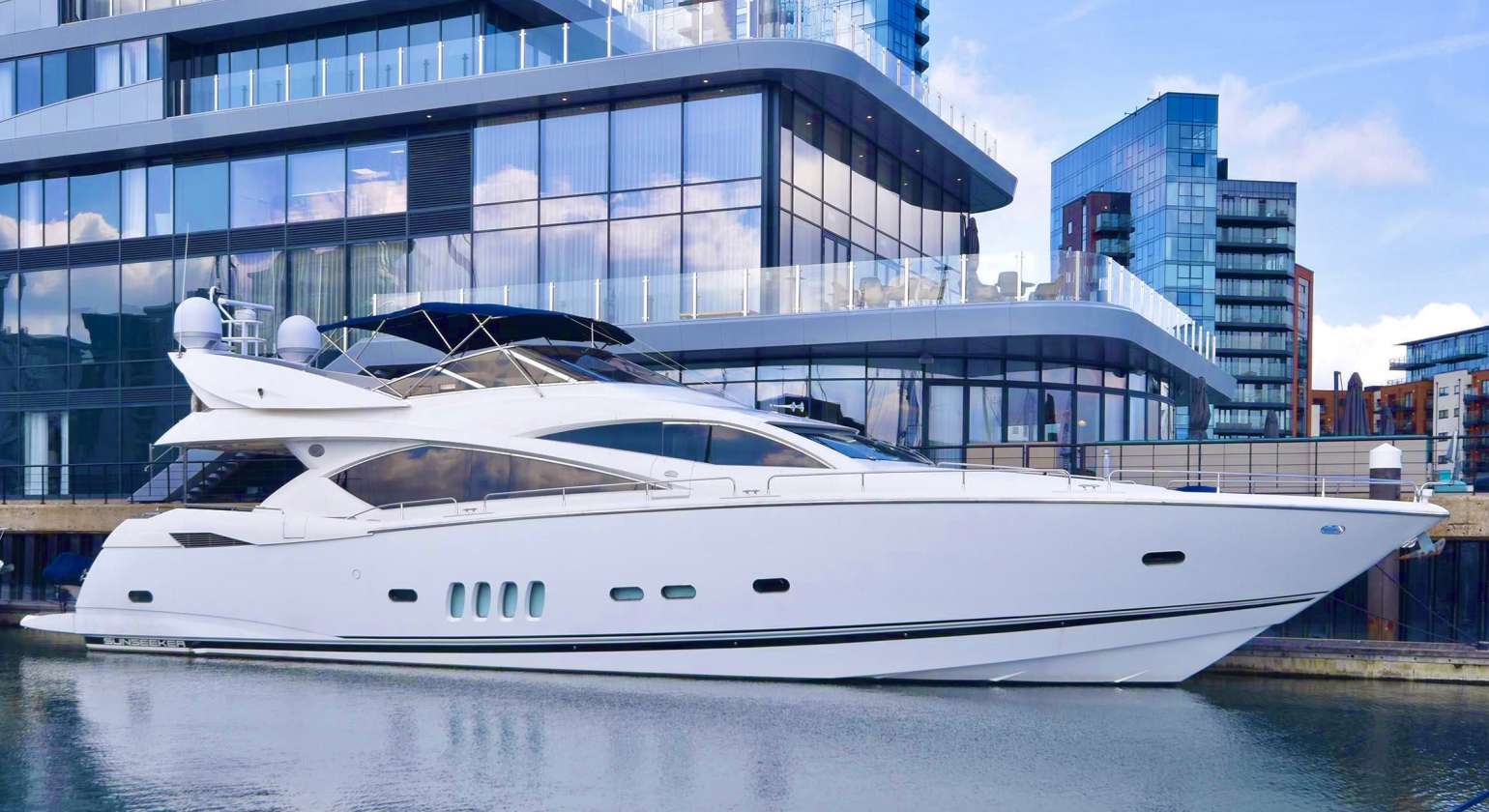 82ft Sunseeker Manhattan (Jets / Jacuzzi)