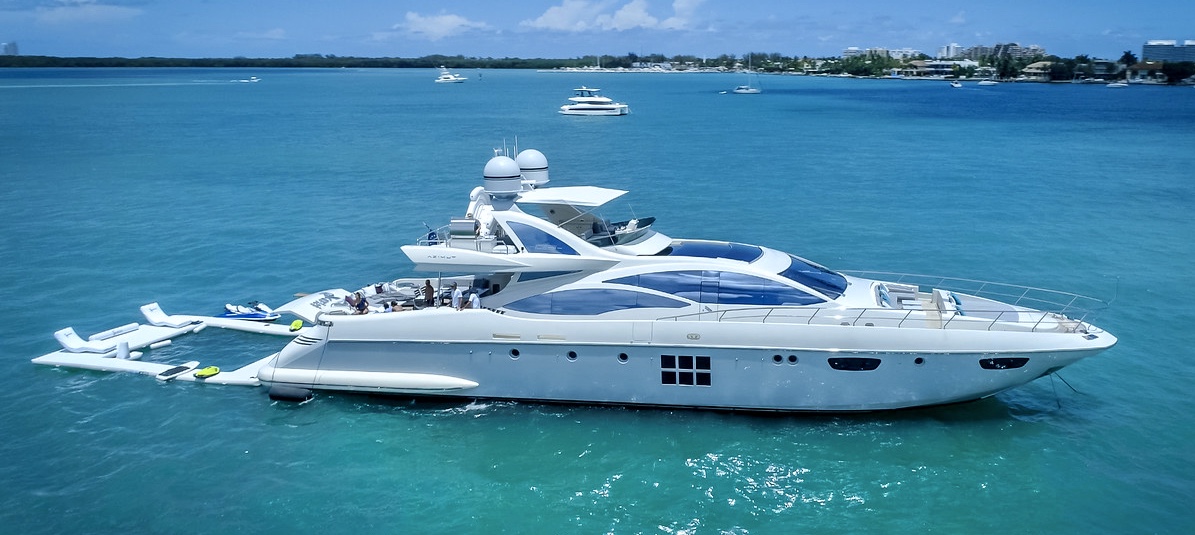 103ft Azimut ( Jets / Pool / Slide )