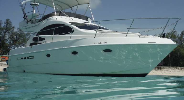 39ft Azimut (Flybridge)