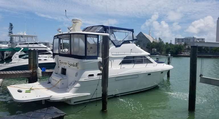 46ft Cabin flybridge