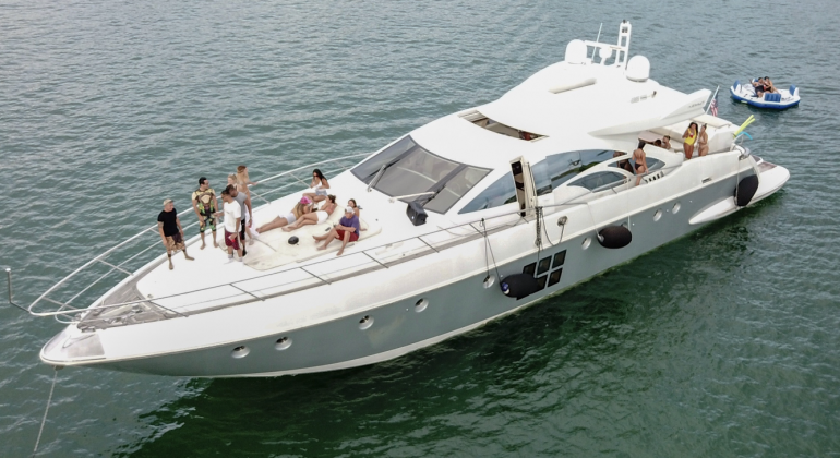 86S Azimut flybridge 