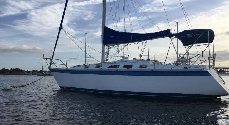  34ft Sailboat 1984 hunter